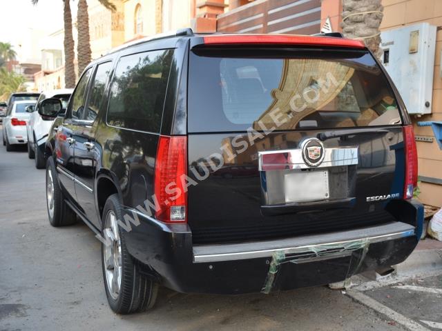 2012 كاديلاك اسكاليد