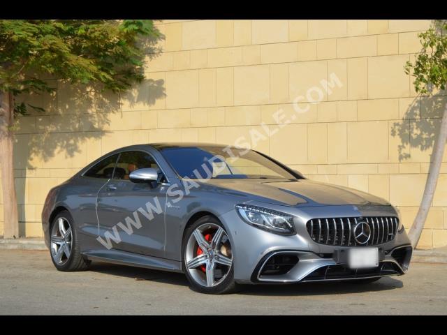 2015 مرسيدس - بنز إس 63 كوبيه