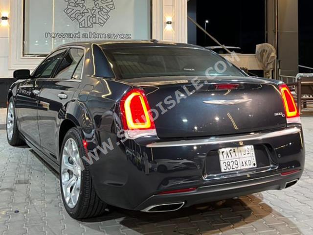 2019 كرايسلر 300 سي