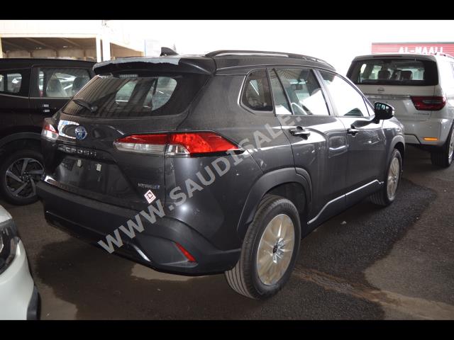 2024 تويوتا كورولا كروس