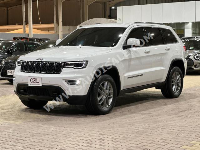 2018 جييب جراند شيروكي لاريدو