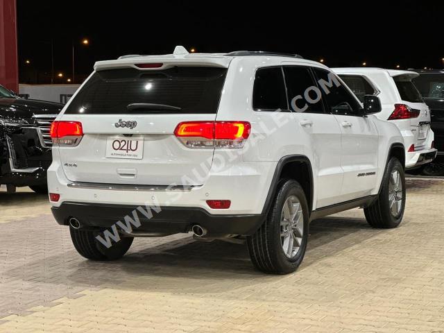 2018 جييب جراند شيروكي لاريدو