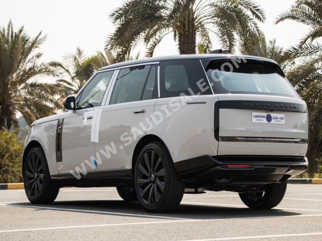 2023 لاند روفر رينج روفر اس في اوتوبيوغرافي