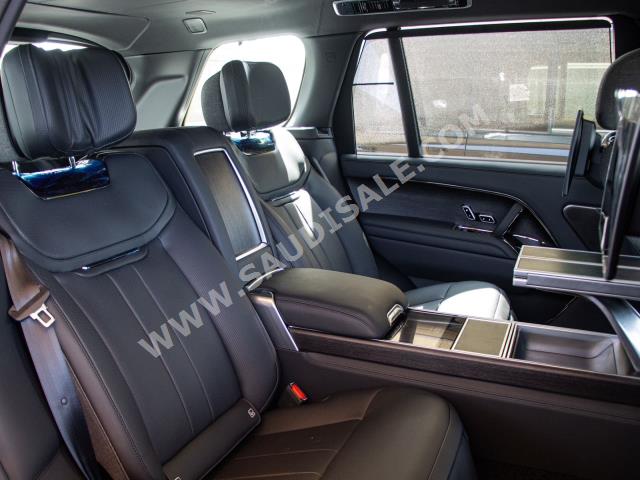 2023 لاند روفر رينج روفر اس في اوتوبيوغرافي