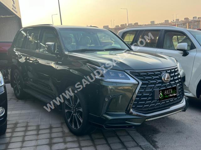 2021 لكزس إل إكس 570