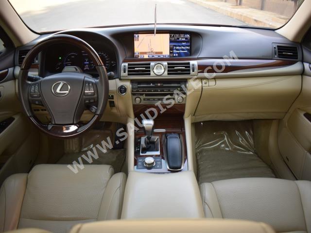 2014 Lexus LS 600h L