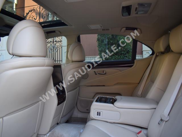 2014 Lexus LS 600h L