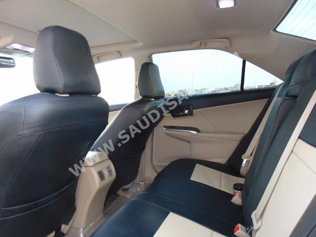 2015 تويوتا كامري