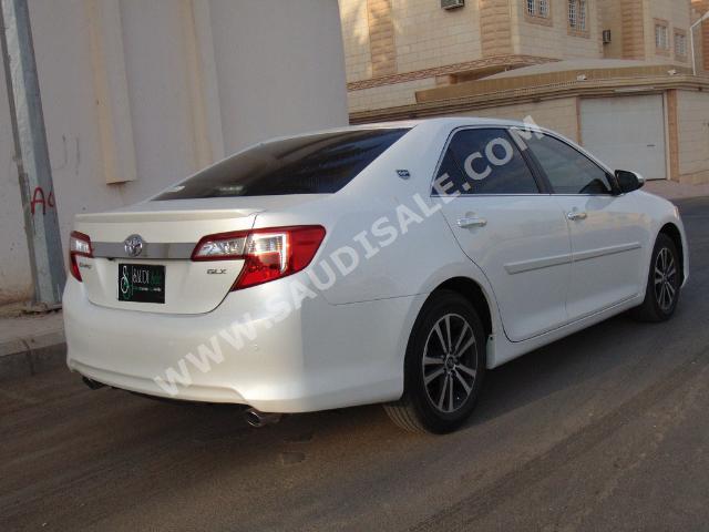 2015 تويوتا كامري