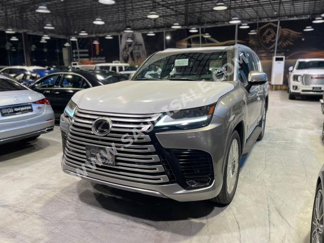 2023 لكزس إل إكس 600 في أي بي