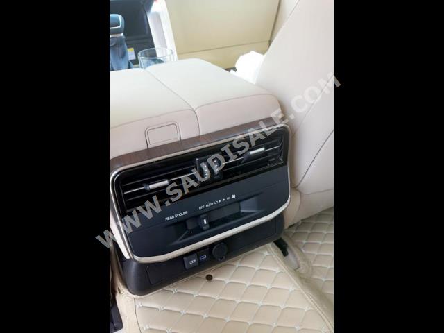 2023 تويوتا لاند كروزر جي اكس ار4