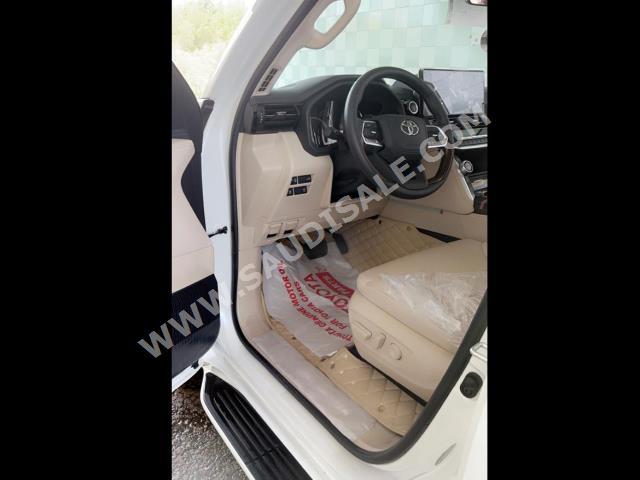 2023 تويوتا لاند كروزر جي اكس ار4