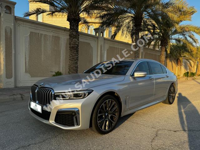 2020 بي ام دبليو الفئة السابعة 740 إل أي