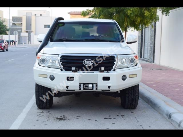 2012 تويوتا لاند كروزر جي اكس ار