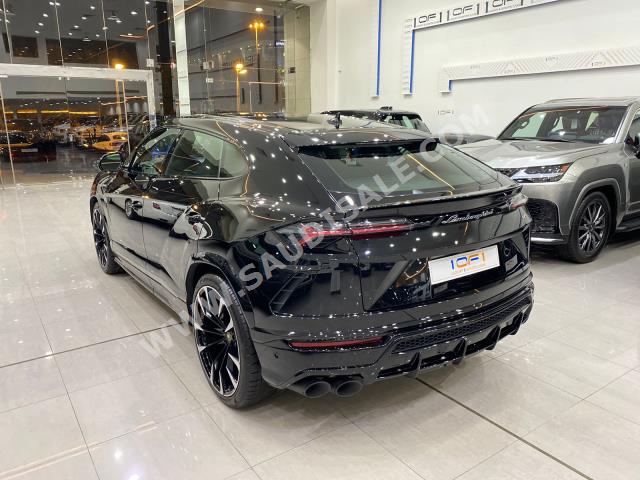 2022 لمبرجيني اوروس