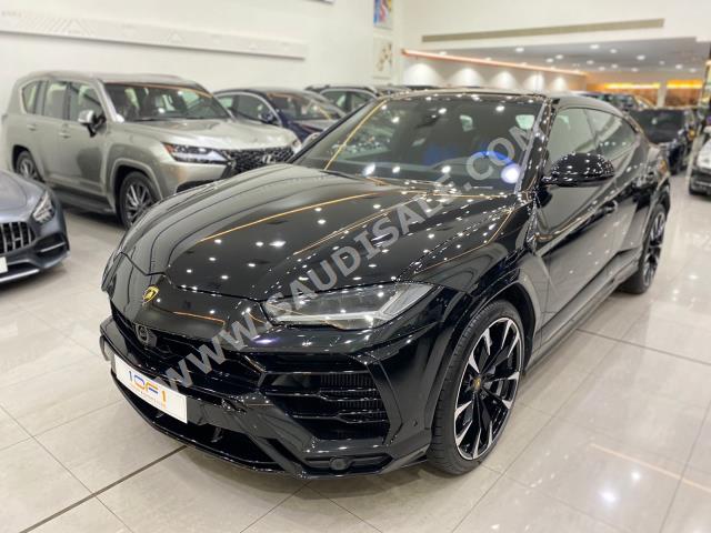 2022 لمبرجيني اوروس