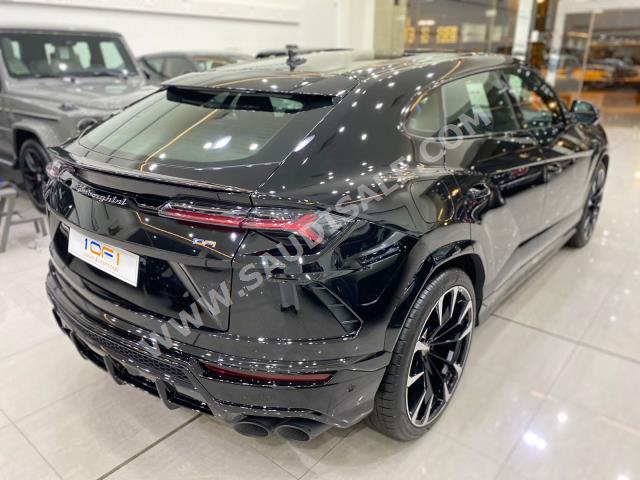 2022 لمبرجيني اوروس