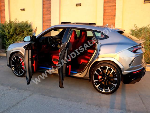 2021 Lamborghini URUS