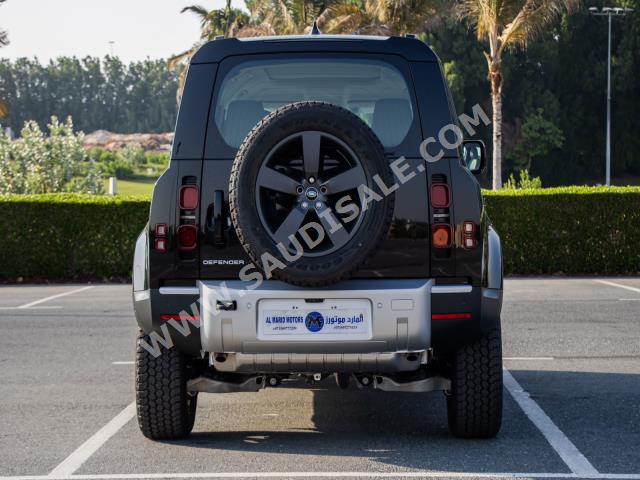 2024 لاند روفر ديفيندر