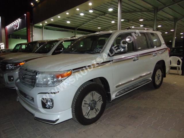 2015 Toyota Land Cruiser GXR