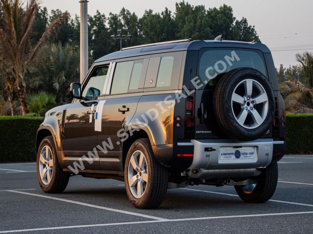 2023 لاند روفر ديفيندر