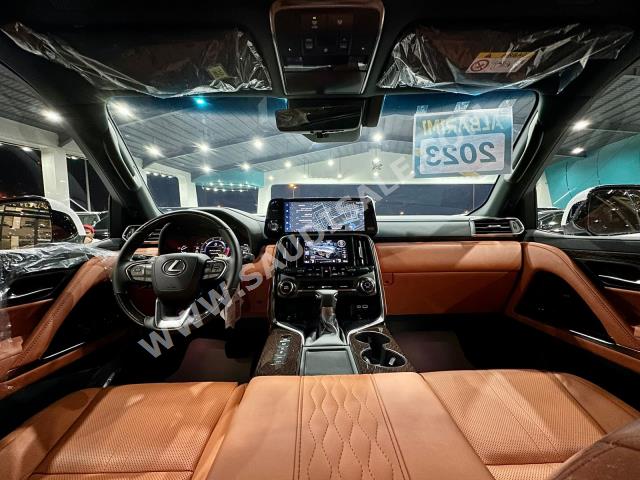 2023 لكزس إل إكس 600 في أي بي