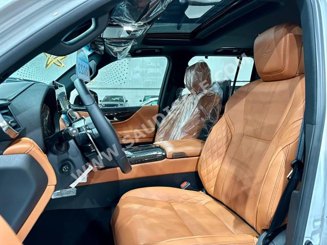 2023 لكزس إل إكس 600 في أي بي