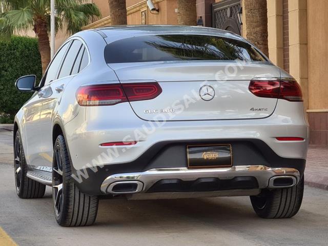 2020 مرسيدس - بنز جي إل سي 300