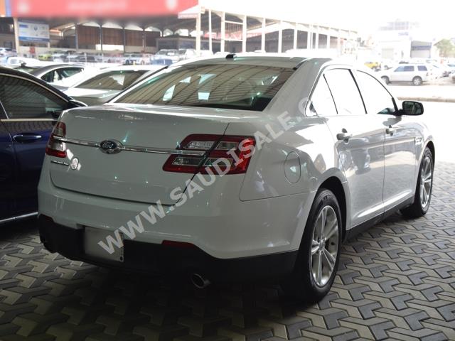 2018 Ford Taurus
