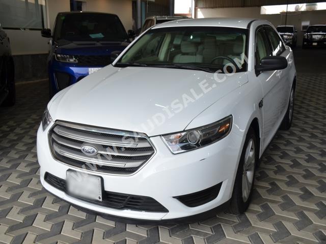 2018 Ford Taurus
