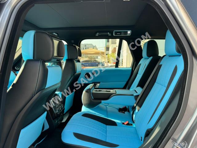 2014 لاند روفر رينج روفر فوج