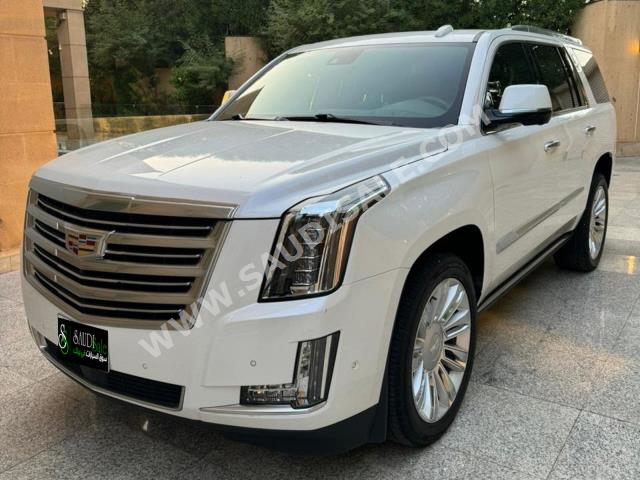 2020 كاديلاك اسكاليد بلاتينيوم