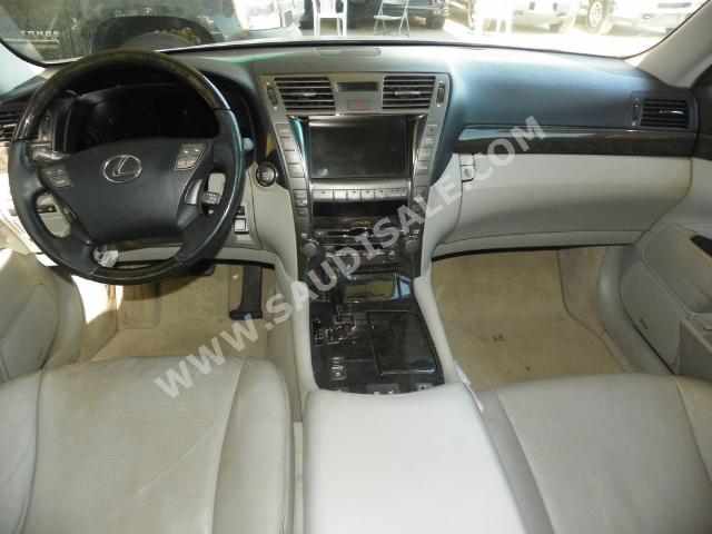 2007 Lexus LS 460