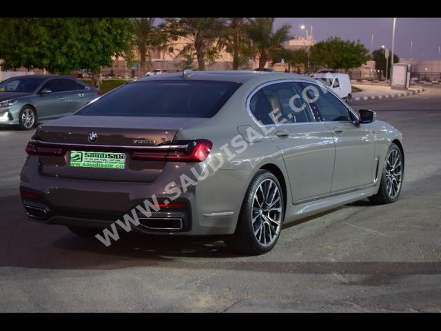 2020 بي ام دبليو الفئة السابعة 730 إل أي