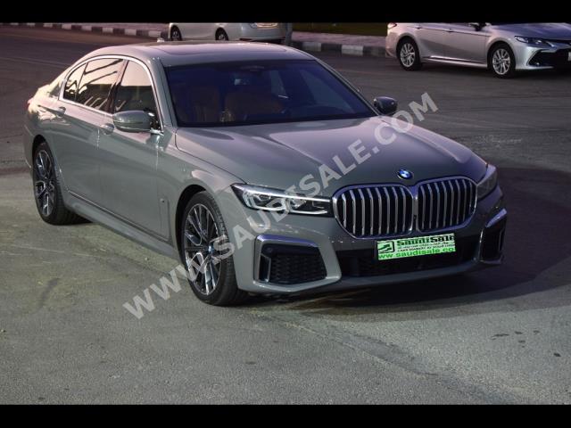 2020 بي ام دبليو الفئة السابعة 730 إل أي