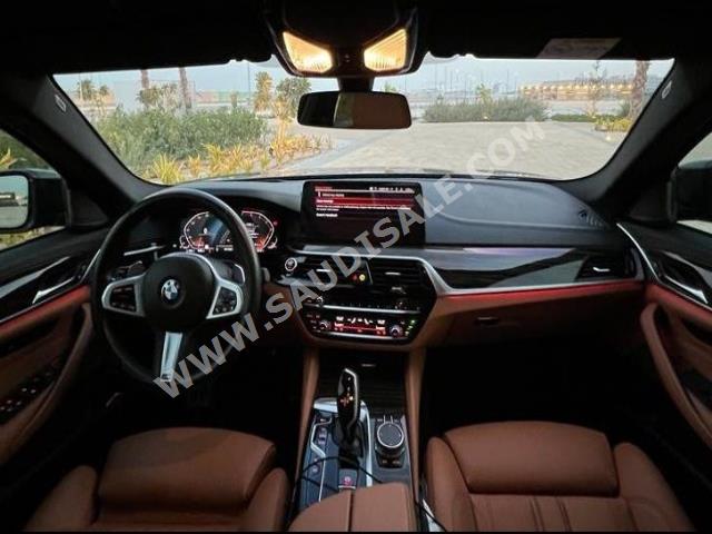 2021 BMW 5 Series 530i