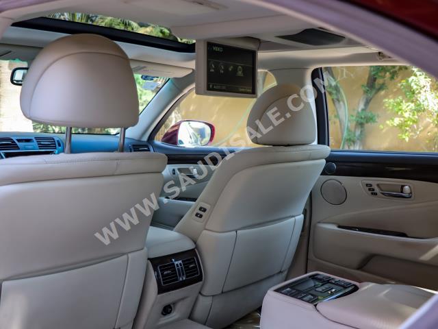 2008 لكزس إل إس 460 إل