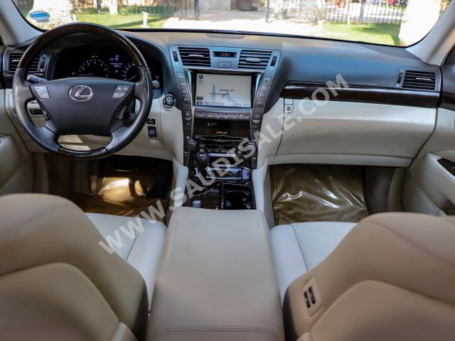 2008 لكزس إل إس 460 إل