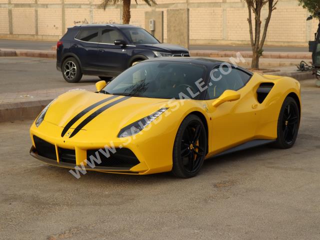 2016 فيراري 488 جي تي بي