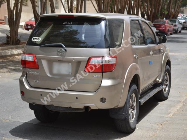 2011 Toyota Fortuner GX