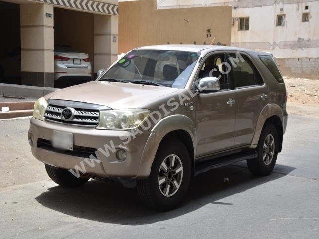 2011 Toyota Fortuner GX