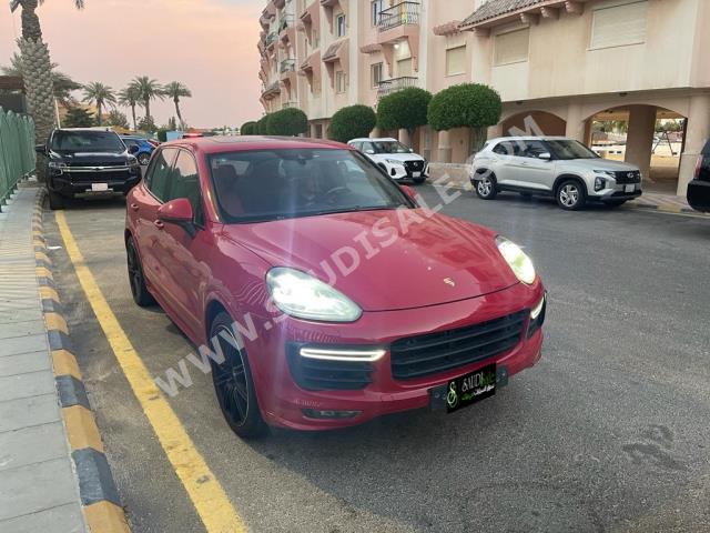 2016 بورش كايين جي تي اس