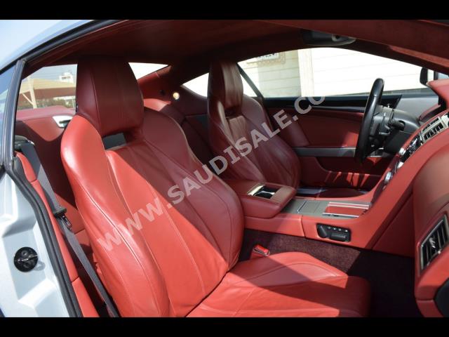 2009 استون مارتن دي بي 9