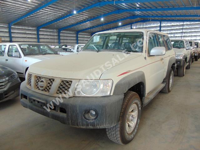 2015 نيسان باترول سفاري