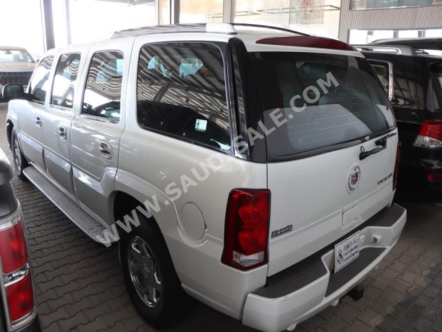 2003 كاديلاك اسكاليد