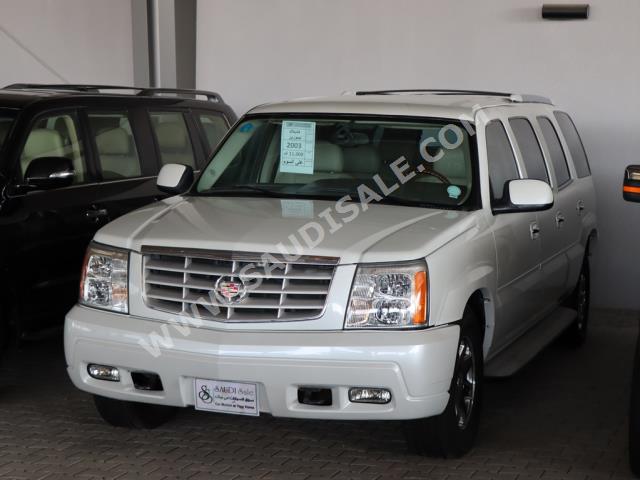 2003 كاديلاك اسكاليد