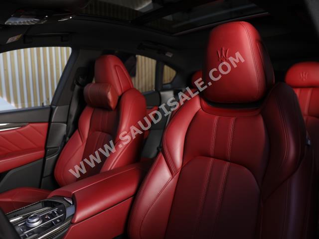 2020 مازيراتي ليفانتي إس كيو 4