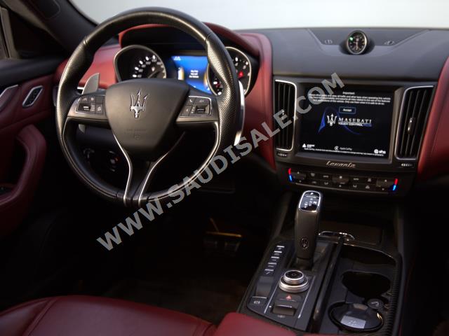 2020 مازيراتي ليفانتي إس كيو 4