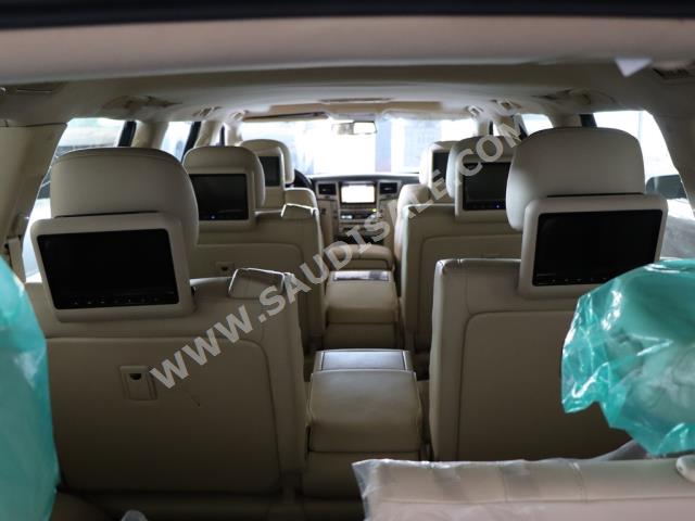 2014 لكزس إل إكس 570