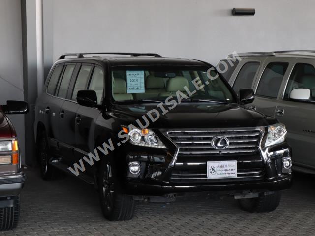 2014 لكزس إل إكس 570